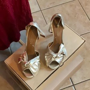 BCBG MAXAZRIA Brushed Gold Melina Heels Size 9.5B/39.5, NWOB
